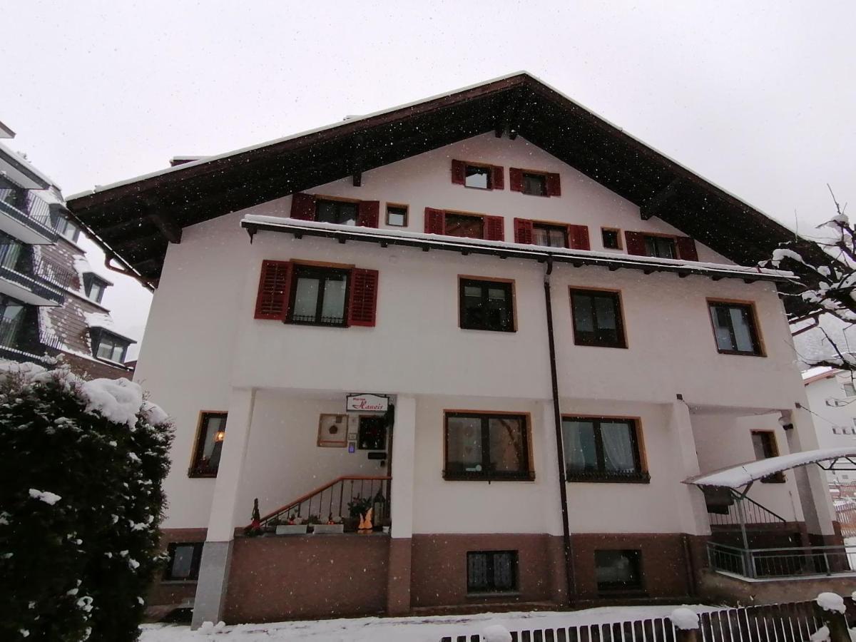 Haus Marion Haueis Hotell Sankt Anton am Arlberg Exteriör bild
