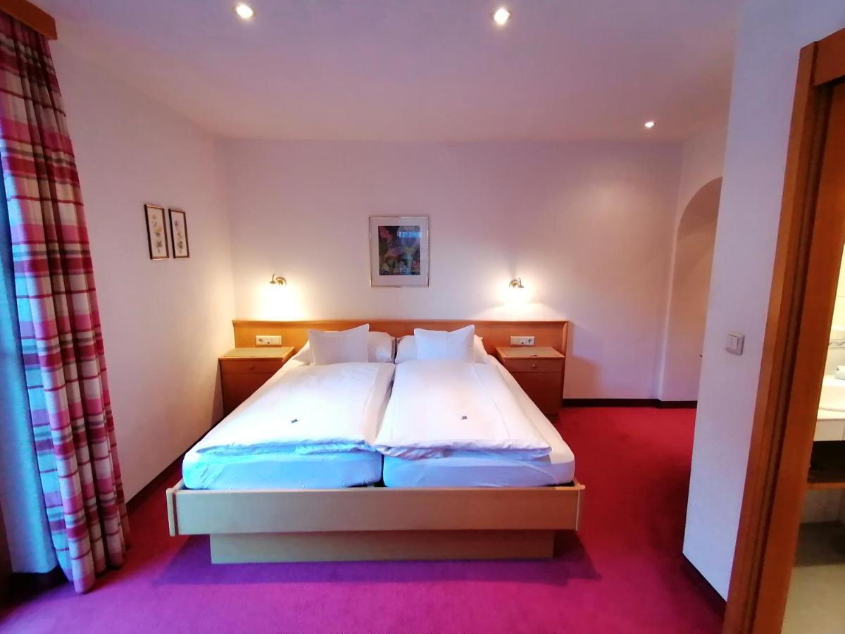 Haus Marion Haueis Hotell Sankt Anton am Arlberg Exteriör bild